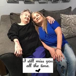 Meet your Posher, Gloria